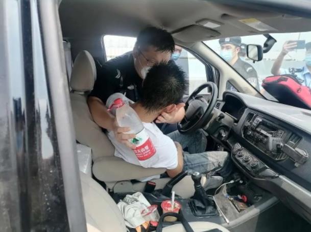 司机运送干冰途中为什么会中毒?在室温下干冰状态